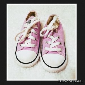 Toddler Size 7 Converse Sneakers